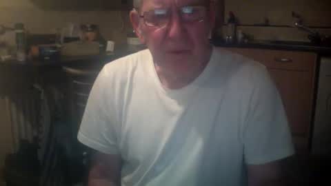 Snapshot of discovery63 chatting on September 2025 07:04:01 PM discovery63 online show from September 2025 07:04:01 PM