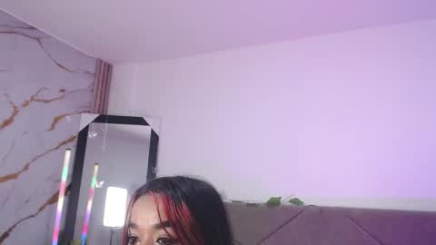 disyamil_pineda online show from May 2026 10:36:01 AM