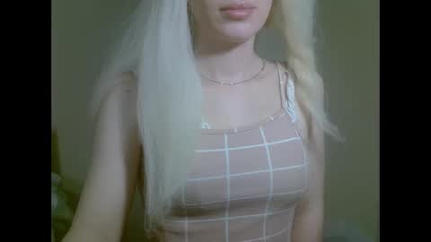 DitaMilton online show from September 2025 07:03:01 PM