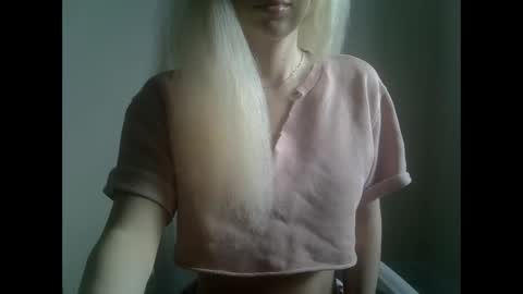 DitaMilton online show from September 2025 02:52:02 PM