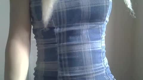 DitaMilton online show from October 2025 12:48:02 PM