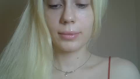 Snapshot of ditamilton chatting on March 2026 08:03:01 PM DitaMilton online show from March 2026 08:03:01 PM