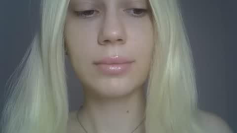 Snapshot of ditamilton chatting on April 2026 11:08:02 AM DitaMilton online show from April 2026 11:08:02 AM