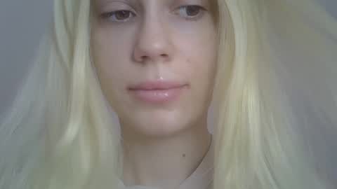 Snapshot of ditamilton chatting on April 2026 09:58:01 AM DitaMilton online show from April 2026 09:58:01 AM