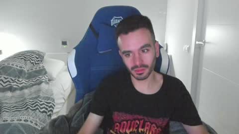 Snapshot of divan1000 chatting on January 2025 12:44:02 PM divan1000 online show from January 2025 12:44:02 PM