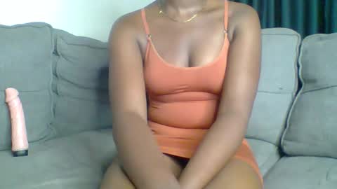 queen kinky online show from April 2026 10:15:02 PM