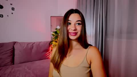 Tia online show from October 2025 09:36:02 PM