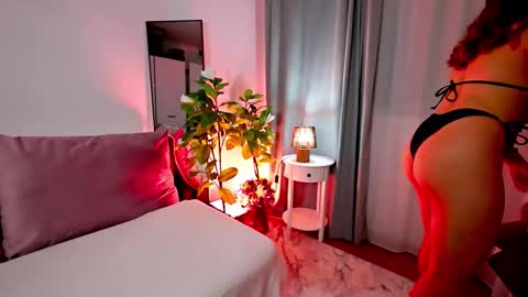 Tia online show from November 2025 02:22:02 AM