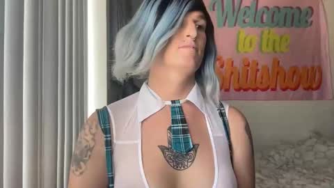 divinathedivine online show from October 2025 07:32:01 PM