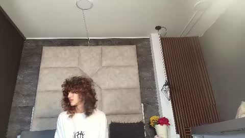 DIVINE online show from June 2026 07:16:01 PM