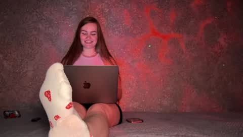 Snapshot of divine_hannah chatting on January 2025 11:02:01 PM Hannah online show from January 2025 11:02:01 PM