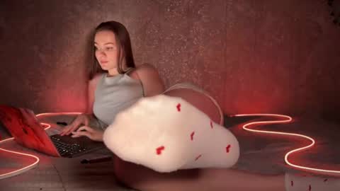 Snapshot of divine_hannah chatting on February 2025 11:20:01 PM Hannah online show from February 2025 11:20:01 PM