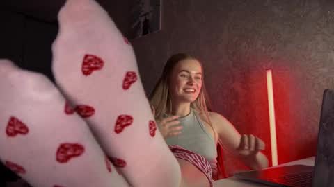 Snapshot of divine_hannah chatting on February 2025 02:04:01 AM Hannah online show from February 2025 02:04:01 AM