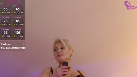 Snapshot of divine_kim chatting on February 2025 11:15:02 PM Miss Kim online show from February 2025 11:15:02 PM