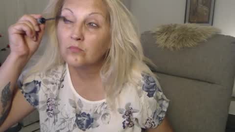 Alexxa online show from June 2026 07:01:02 PM