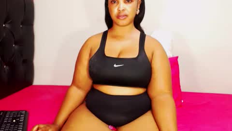 divinebooty93 online show from February 2026 04:18:02 AM