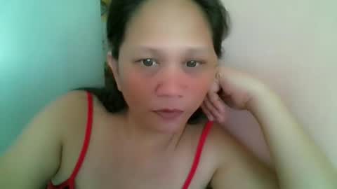 Snapshot of divinegrace10 chatting on April 2026 03:37:01 AM Divine Grace Close To Your Hear online show from April 2026 03:37:01 AM
