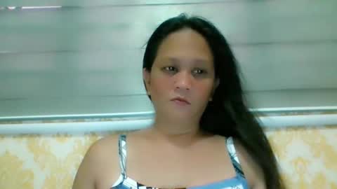 Snapshot of divinegrace10 chatting on May 2026 01:18:02 PM Divine Grace Close To Your Hear online show from May 2026 01:18:02 PM