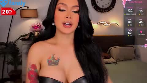 Snapshot of divinequeen chatting on February 2026 12:49:01 PM online show from February 2026 12:49:01 PM