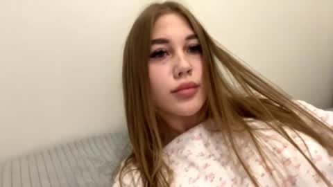 Snapshot of dixiecritchley chatting on September 2025 05:29:02 PM Stella online show from September 2025 05:29:02 PM