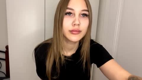 Snapshot of dixiecritchley chatting on September 2025 04:56:01 PM Stella online show from September 2025 04:56:01 PM