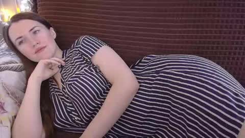 Snapshot of dixiemiller chatting on February 2026 04:38:01 AM Dixiemiller online show from February 2026 04:38:01 AM