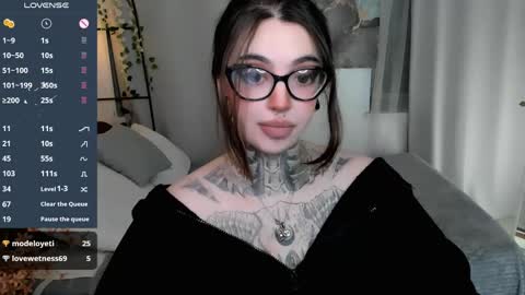 Snapshot of dixipixi_ chatting on April 2026 06:03:01 AM dixipixi_ online show from April 2026 06:03:01 AM