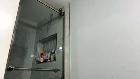 dixkzilla online show from November 2025 06:30:01 PM