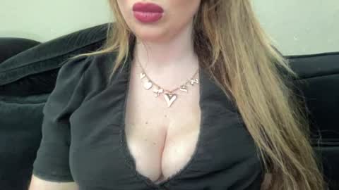 djelina940 online show from August 2026 12:07:02 PM