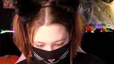 Jenia online show from November 2025 01:40:01 AM