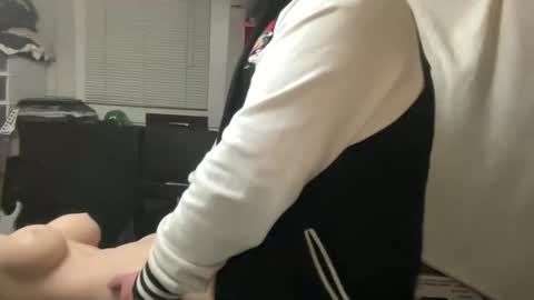 Snapshot of djfreeque chatting on April 2026 04:57:01 AM djfreeque online show from April 2026 04:57:01 AM