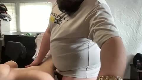 Snapshot of djfreeque chatting on April 2026 12:33:01 AM djfreeque online show from April 2026 12:33:01 AM