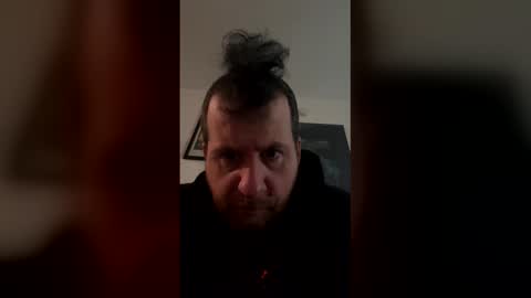 Snapshot of dlew505 chatting on February 2026 09:24:01 PM come say hey lets chat online show from February 2026 09:24:01 PM