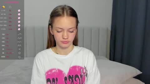 Snapshot of do_dick chatting on October 2025 10:32:02 PM Polly and Kiriko online show from October 2025 10:32:02 PM