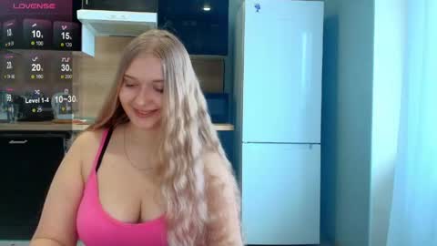 Snapshot of do_u_want_alice chatting on April 2026 09:05:01 AM Alice online show from April 2026 09:05:01 AM