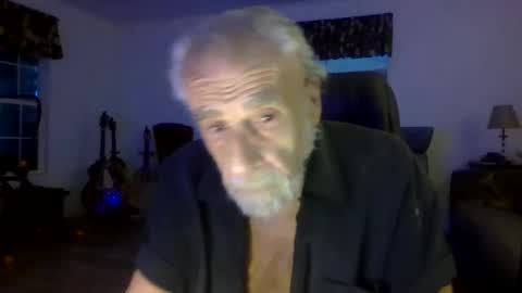 dogluc7 online show from March 2025 11:22:01 PM