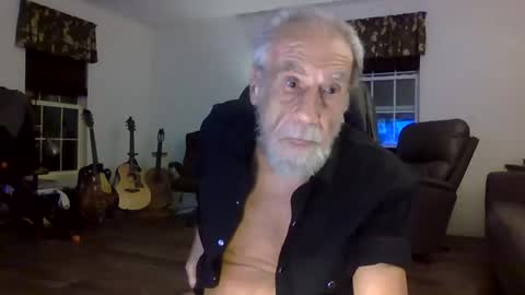 Snapshot of dogluc7 chatting on February 2026 06:26:01 AM dogluc7 online show from February 2026 06:26:01 AM