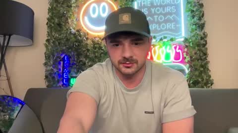 Snapshot of dohmerboyz chatting on February 2026 04:22:02 AM GIJO online show from February 2026 04:22:02 AM