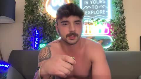 Snapshot of dohmerboyz chatting on April 2026 02:04:02 AM GIJO online show from April 2026 02:04:02 AM