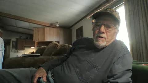 Snapshot of doingmyself69 chatting on April 2026 08:54:02 PM doingmyself69 online show from April 2026 08:54:02 PM