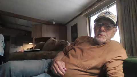 Snapshot of doingmyself69 chatting on April 2026 05:18:01 PM doingmyself69 online show from April 2026 05:18:01 PM