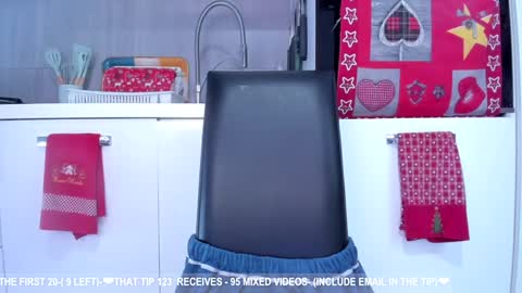 Snapshot of dolce4you69 chatting on December 2024 08:11:02 AM Dea----IF YOU WANT TO SUPPORT ME -Purshase subscribtions scroll BIO  THANK YOU LOVE - online show from December 2024 08:11:02 AM