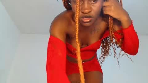 Dolce online show from December 2025 06:58:01 PM