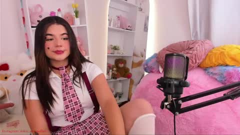 Snapshot of dolce_antonellaa chatting on April 2026 01:58:01 AM antonella online show from April 2026 01:58:01 AM