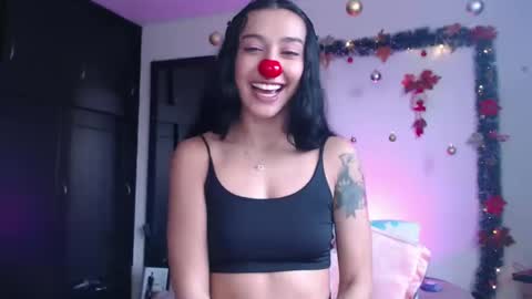 dolceclown_ online show from December 2024 08:06:02 PM