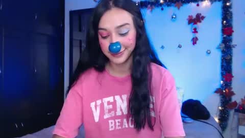 dolceclown_ online show from December 2024 10:08:02 PM