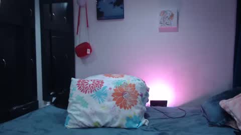 dolceclown_ online show from September 2025 03:28:01 AM