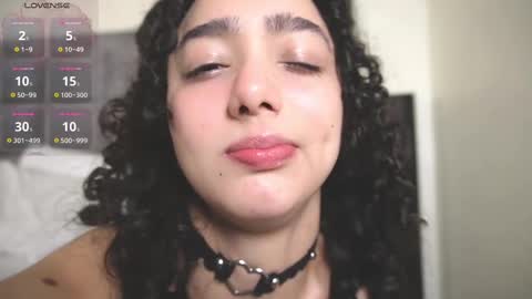 Snapshot of doll4you_ chatting on December 2024 08:31:01 AM Alice y Ros online show from December 2024 08:31:01 AM