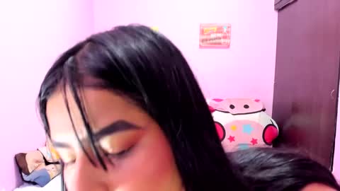 Snapshot of doll___squirt chatting on September 2025 01:01:01 PM sofia de la torre online show from September 2025 01:01:01 PM