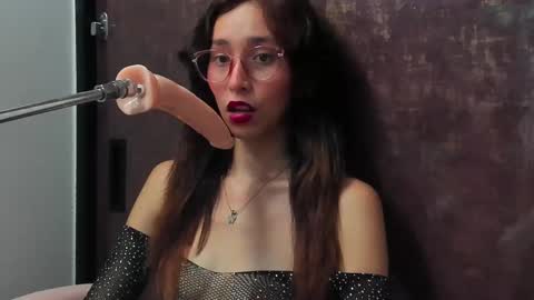 Bella  online show from February 2025 08:00:01 PM